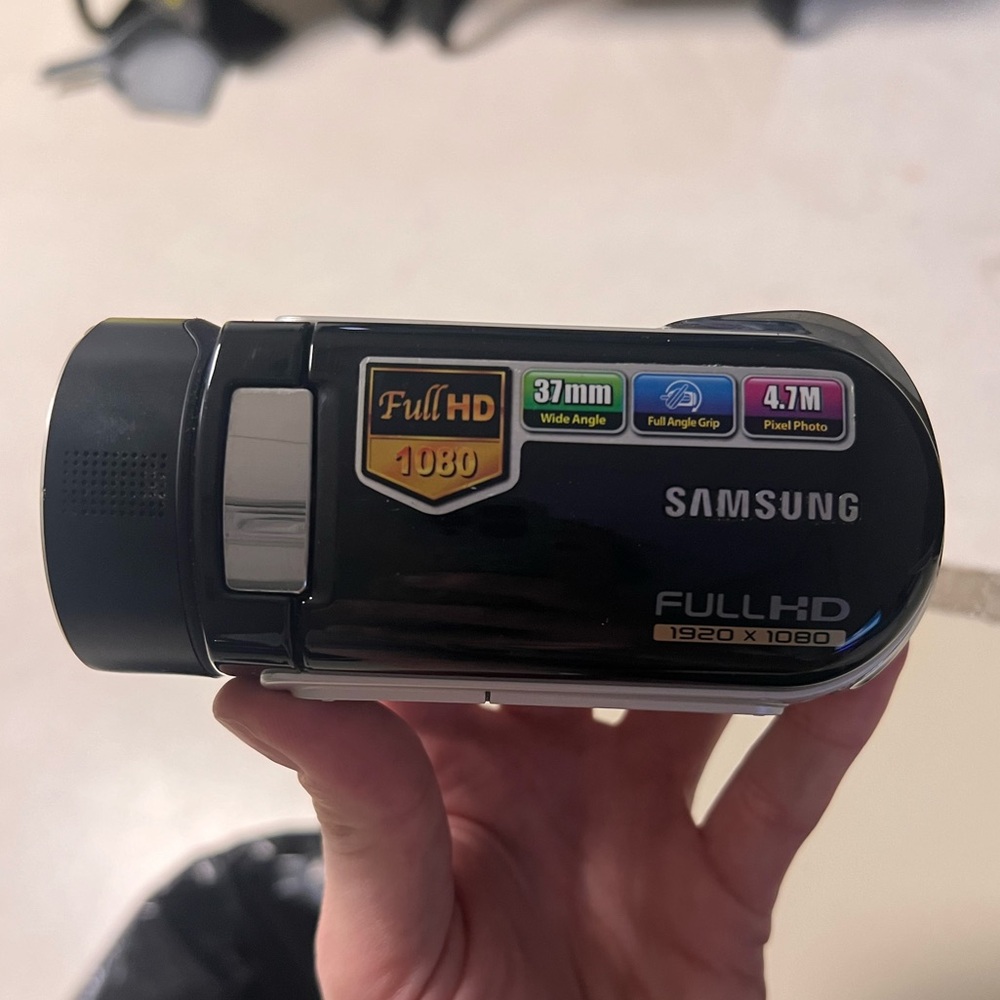 Samsung camcorder 📹